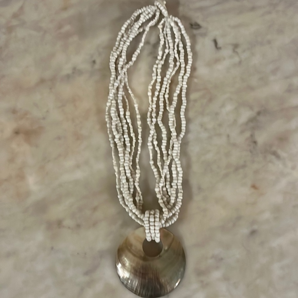 Attractive-Ivory Colored Beads With Abalone She’ll Pendant-20”(24” With Pendant)